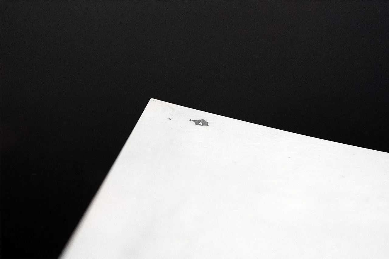 Scatola in metallo argentato, anni '70 6