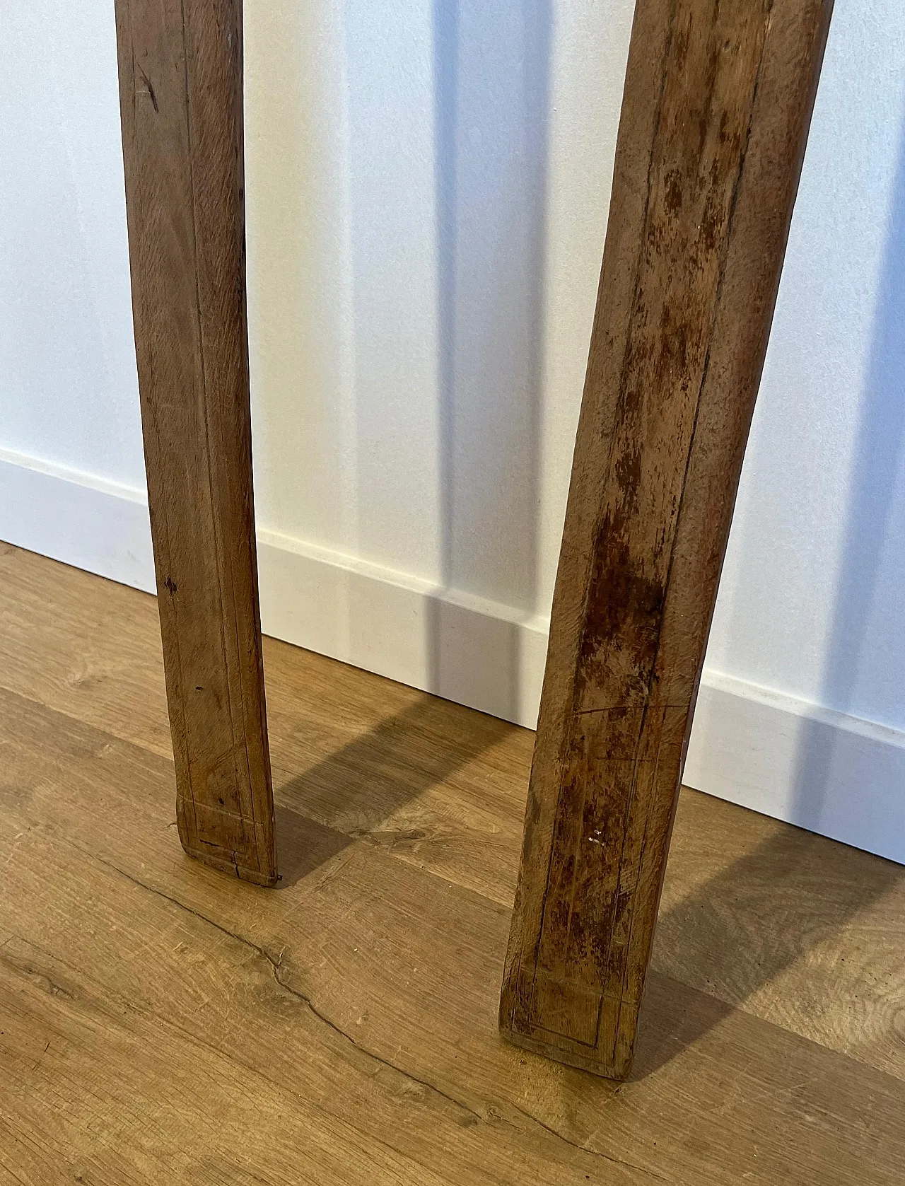 Coppia di vecchi sci in legno, anni '50 19