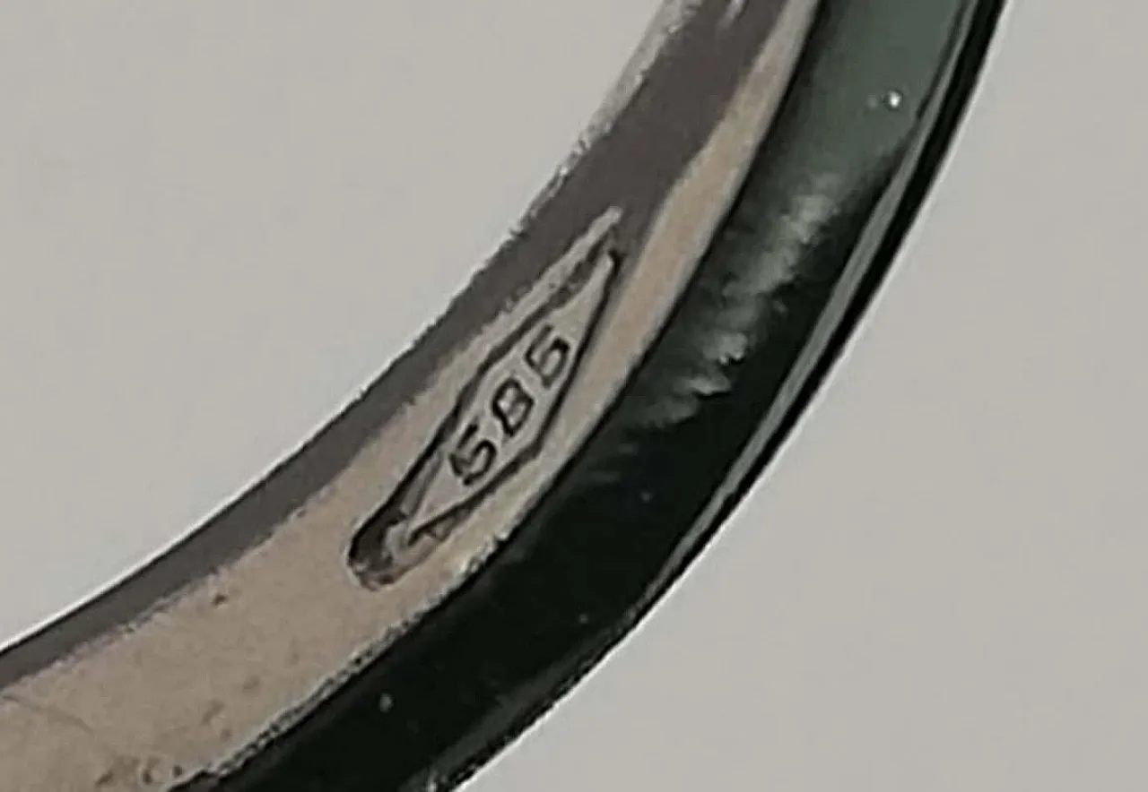 Anello in corallo, smeraldi, zaffiri, diamanti e oro, anni '50 6