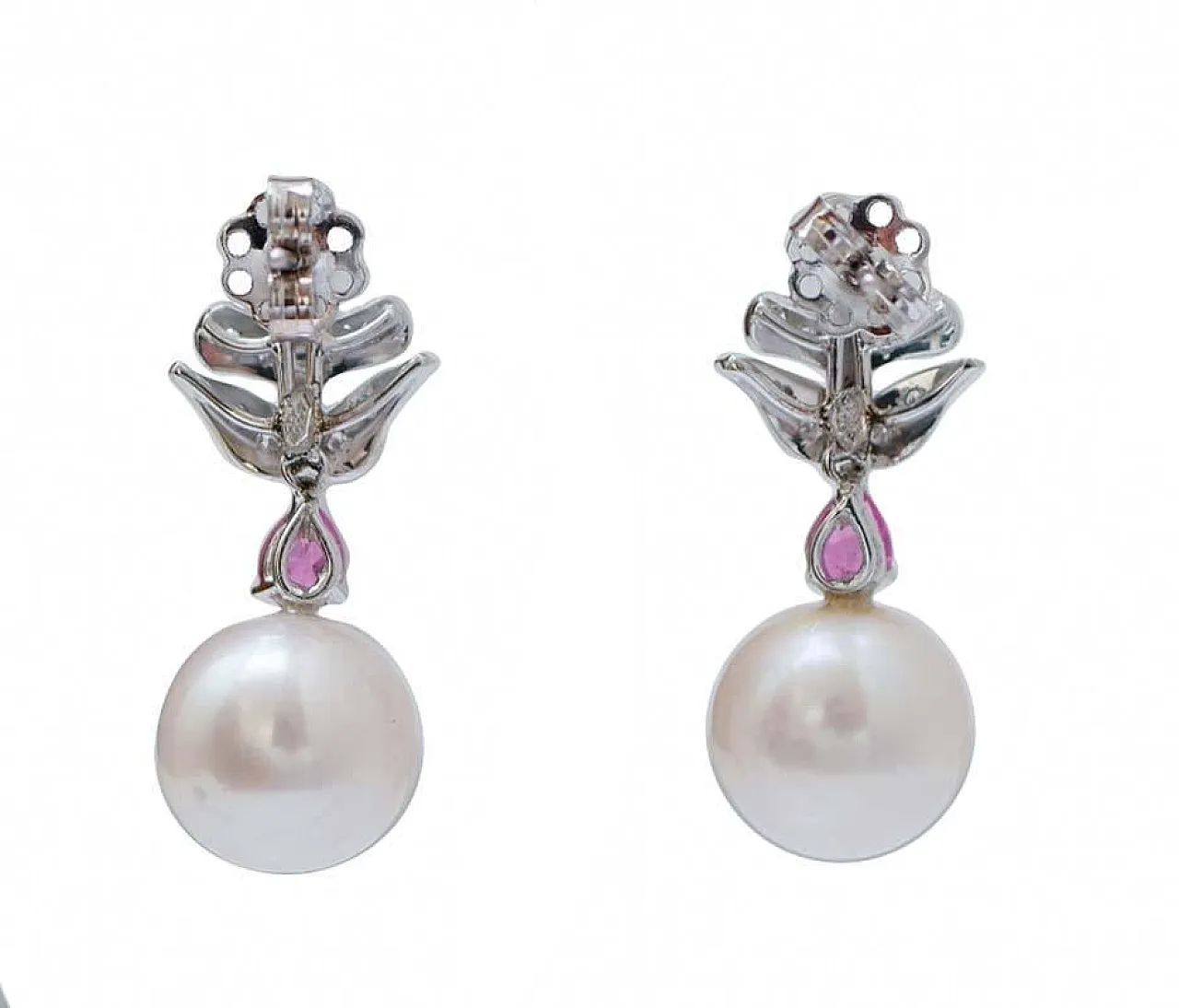 Earrings with white pearls, rubies, diamonds and platinum, 1970s 3