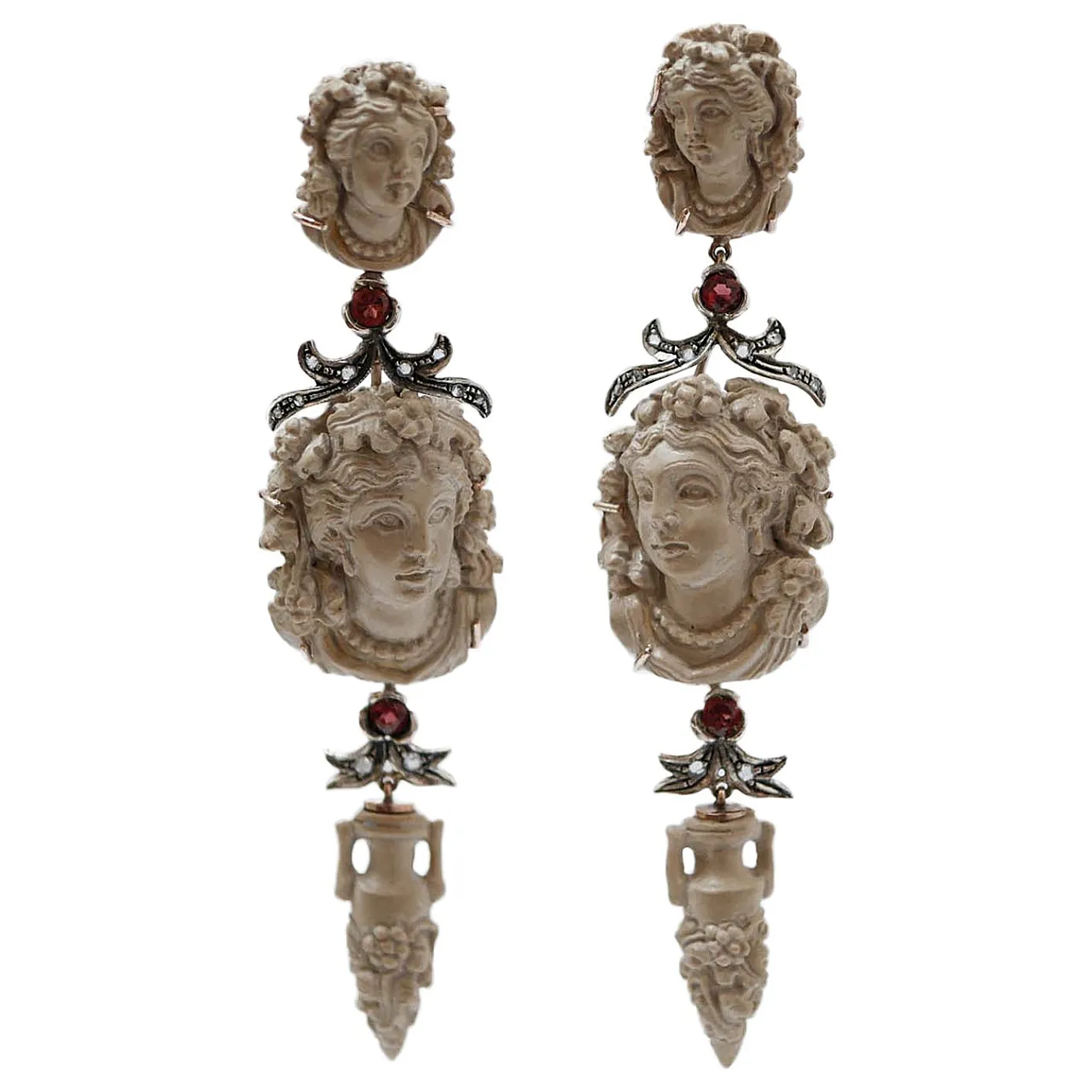 Orecchini in pietra lavica, granati, diamanti, oro e argento, anni '50 1