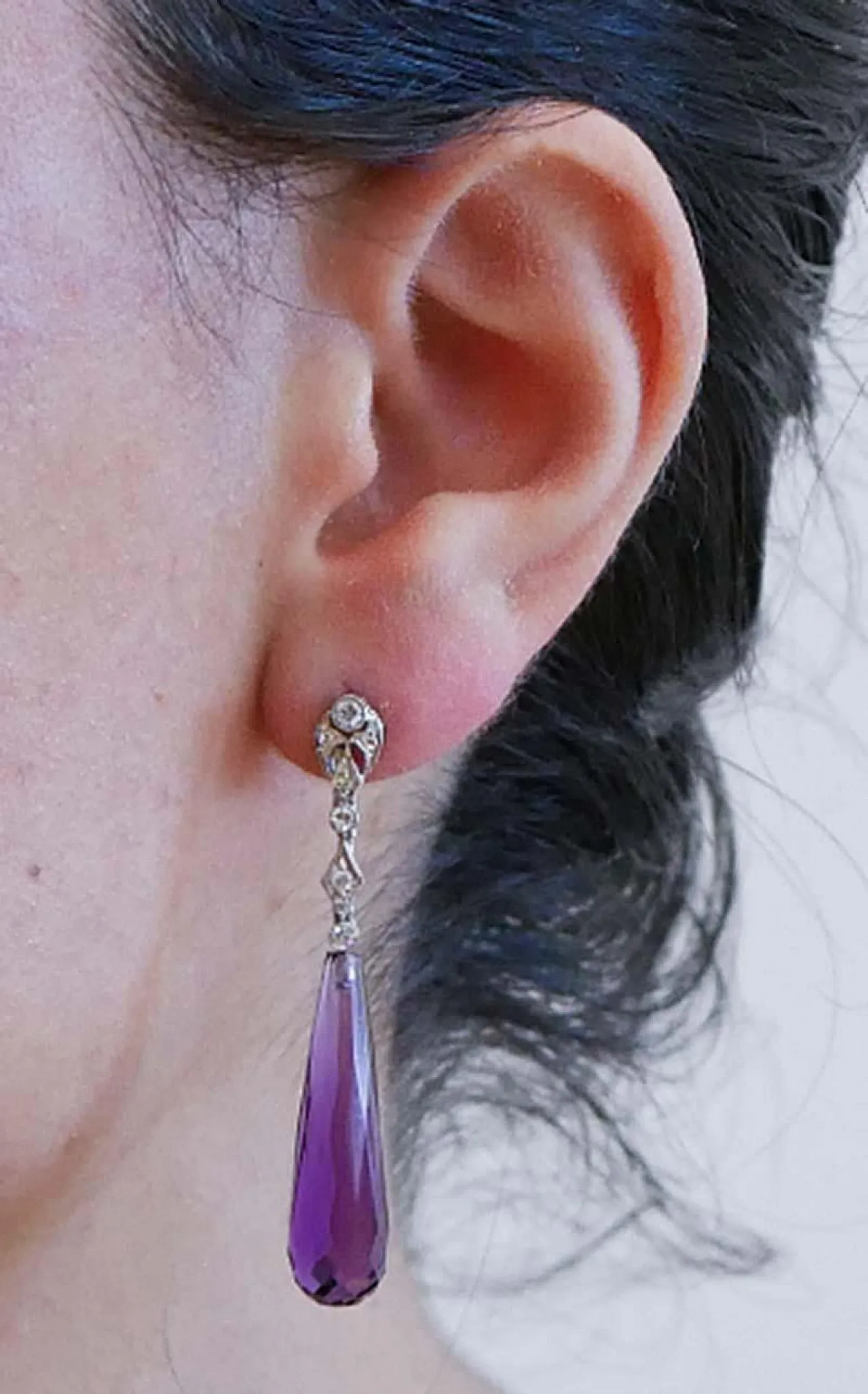 Amethysts, diamonds, 14 Karat white gold earrings, 1970s 5