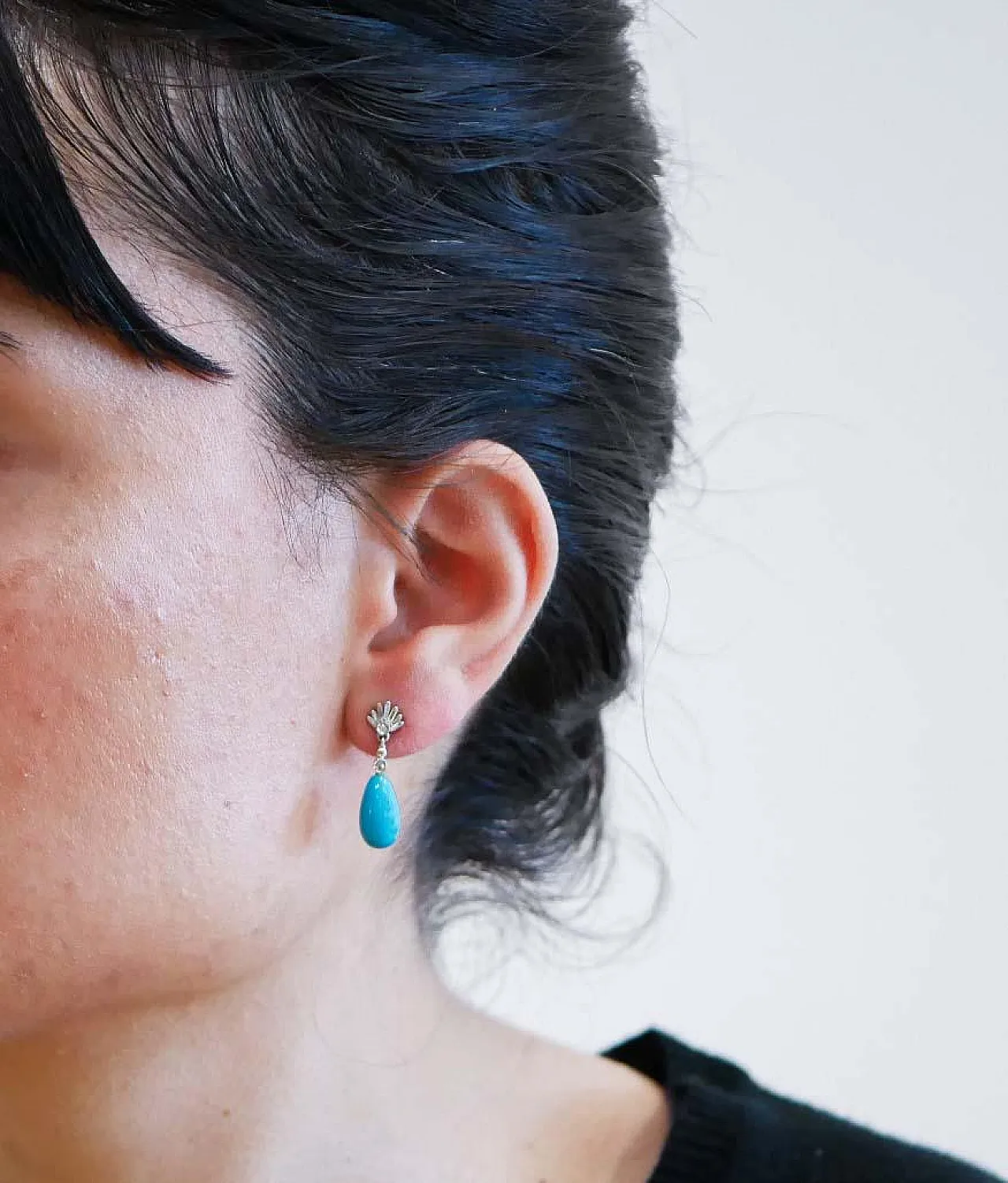 Turquoise, diamonds 14 karat white gold earrings, 1970s 4