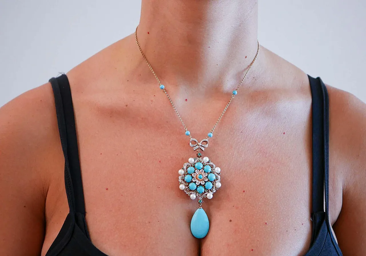 Collana in turchese, perle, smeraldi, diamanti, oro e argento, anni 70 5