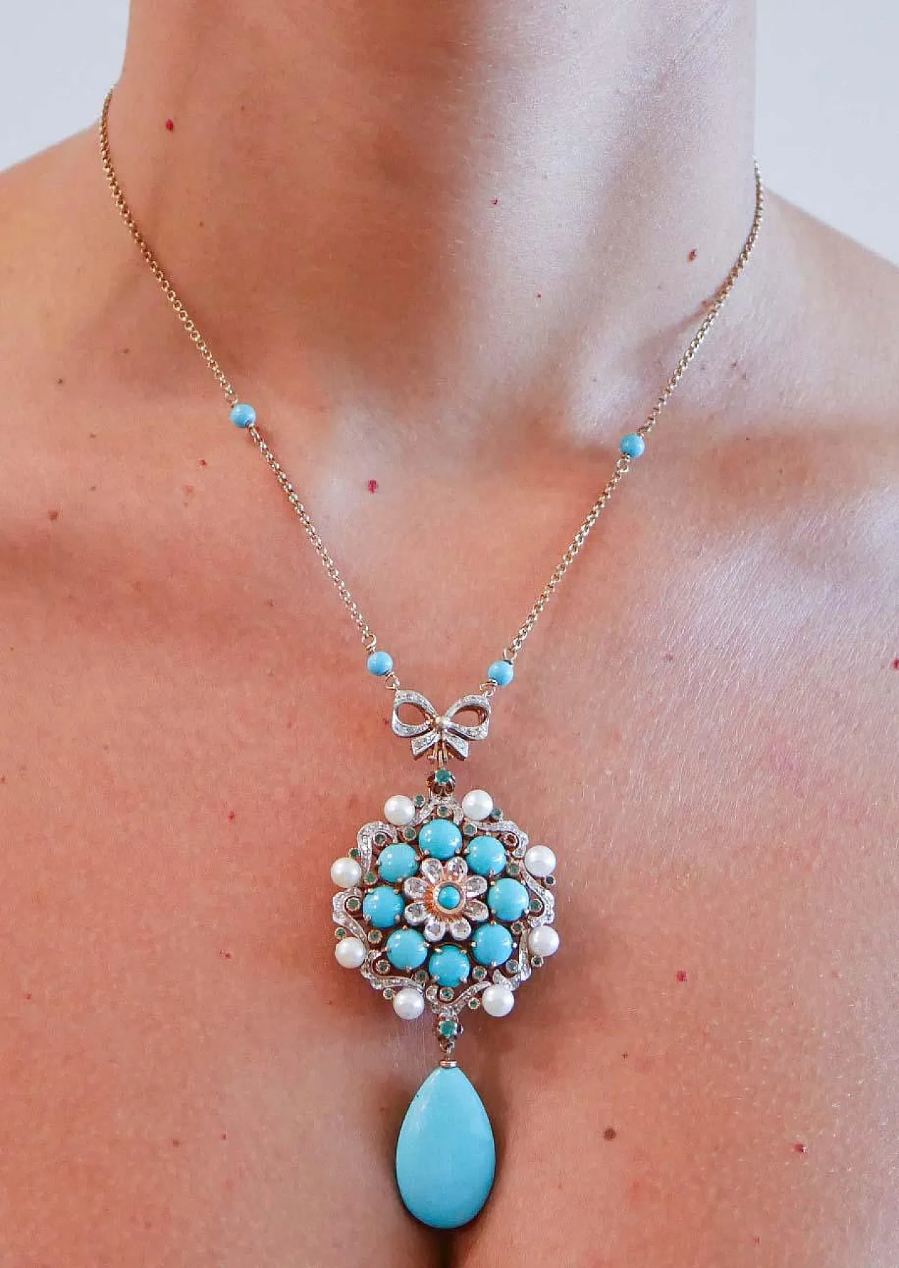 Collana in turchese, perle, smeraldi, diamanti, oro e argento, anni 70 6