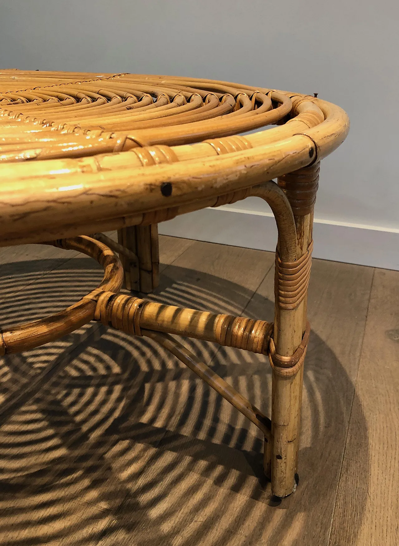 Round rattan coffee table, 1970s 14