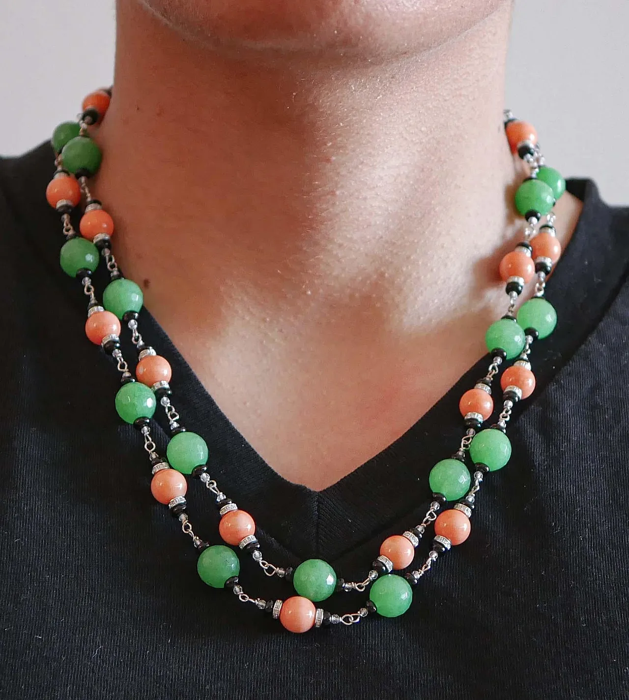 Necklace in gold, coral, onyx, jade, diamonds, crystal, 1970s 8