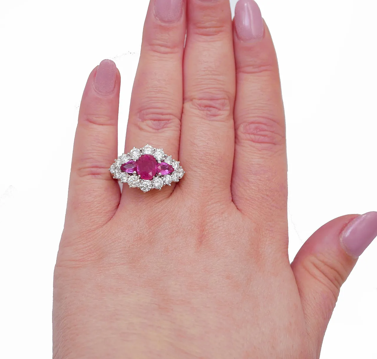 14K white gold ring with rubies and diamonds, 1960s 4