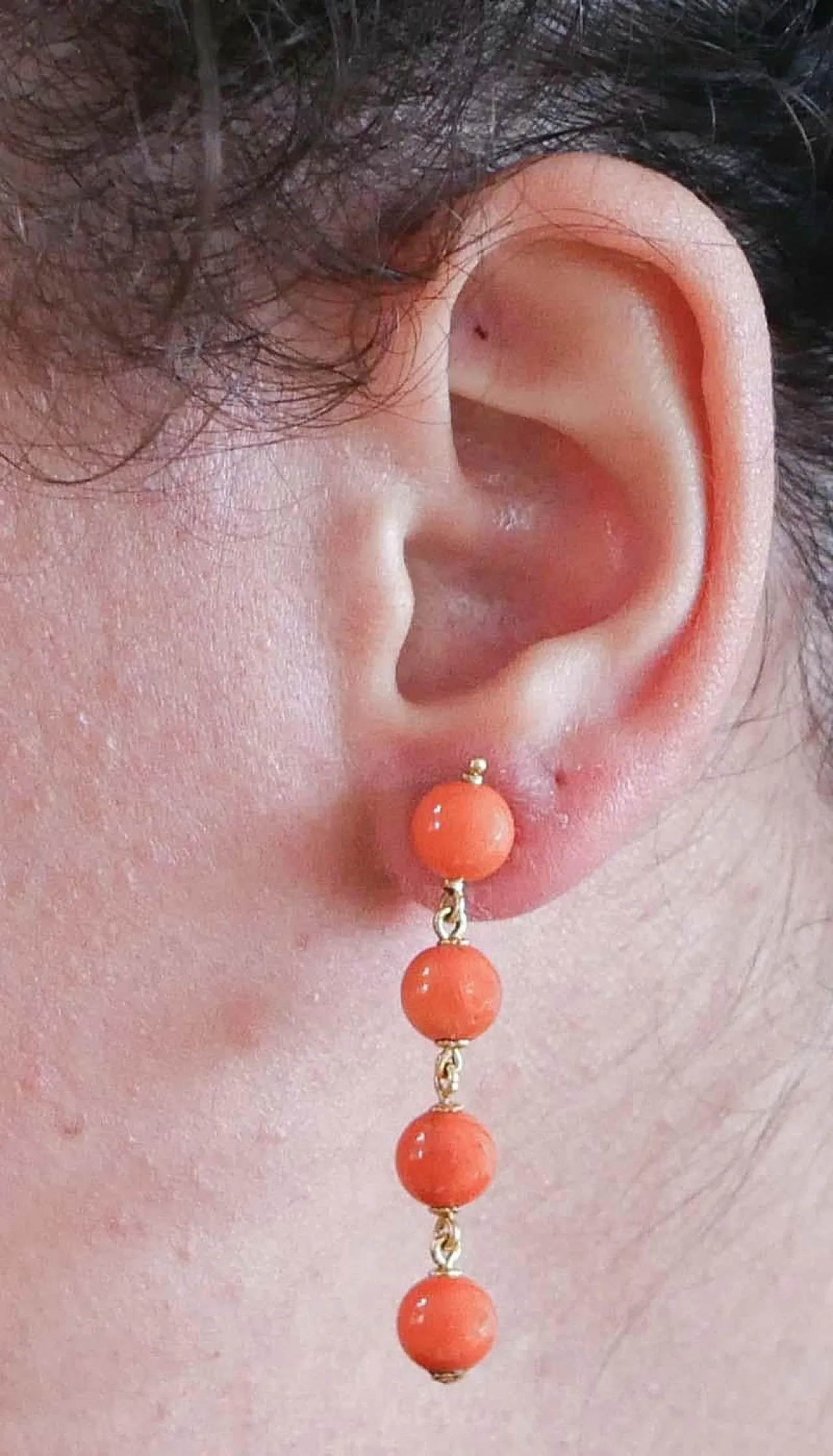 18K yellow gold earrings with coral, 1950s 5