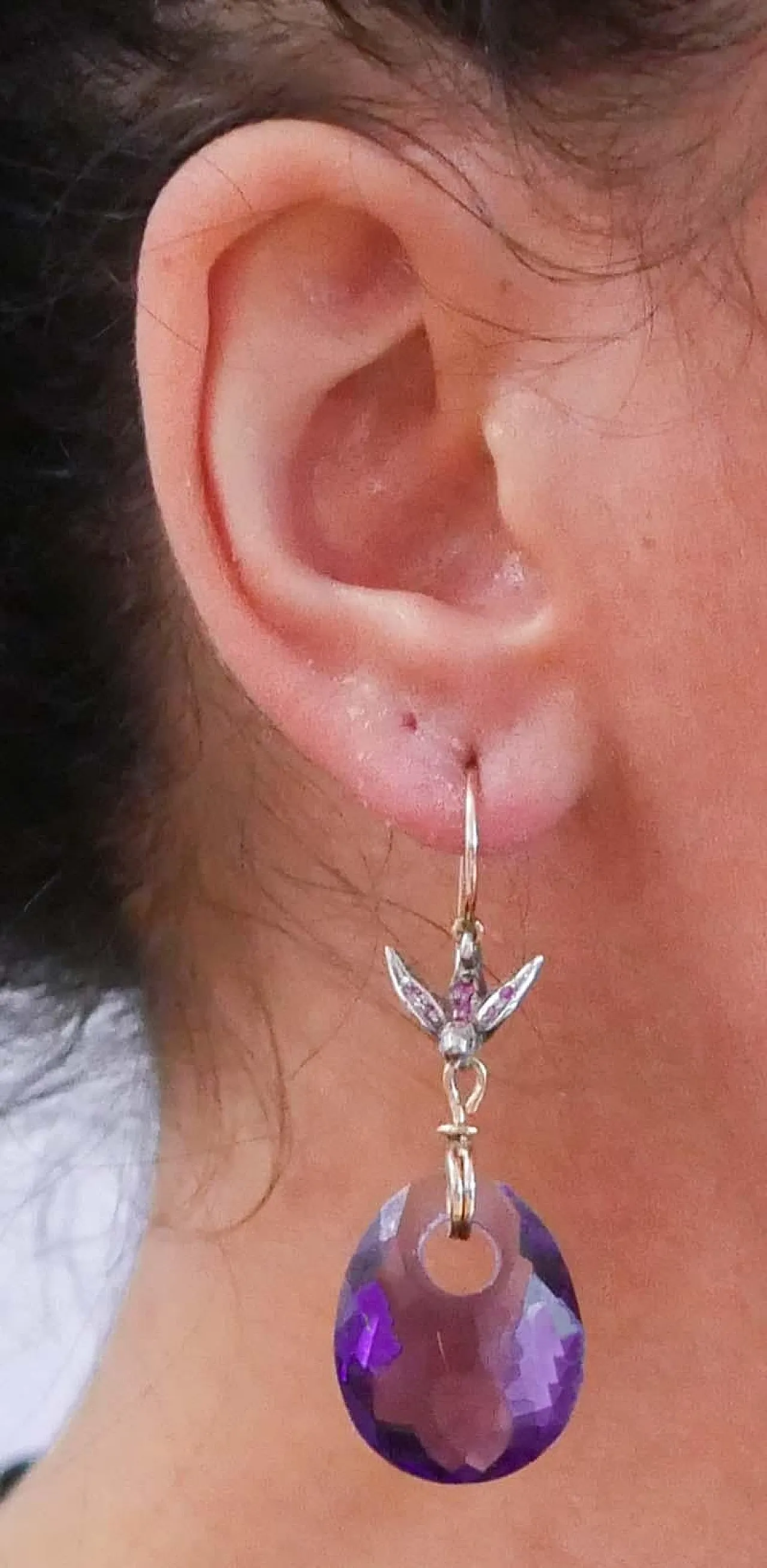 Orecchini in oro, argento ametiste, rubini, diamanti, anni 2000 6
