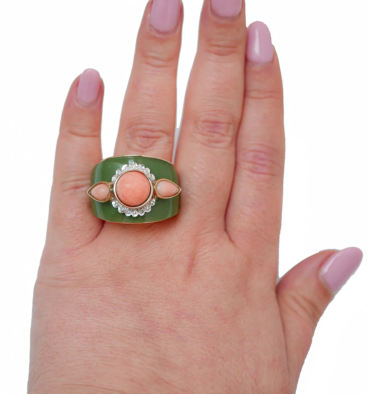 Ring with green enamel, coral, diamonds and pink gold, 1970s 4