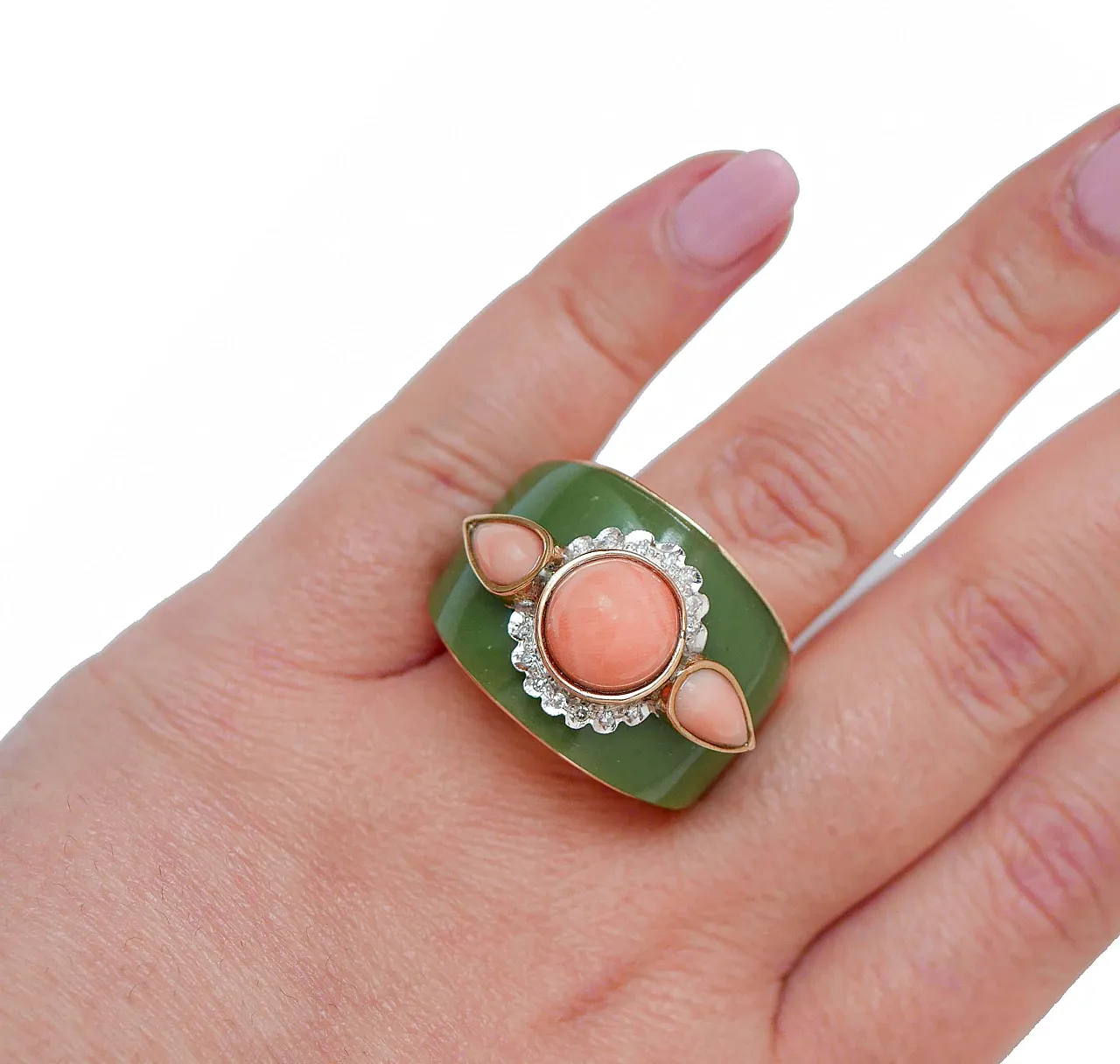 Ring with green enamel, coral, diamonds and pink gold, 1970s 5