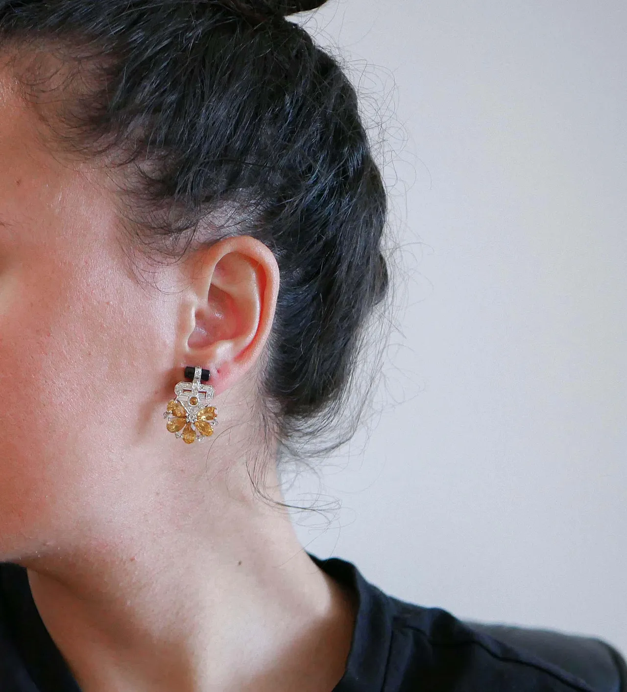 Earrings in topaz, onyx, diamonds, platinum and white gold, 1970s 4