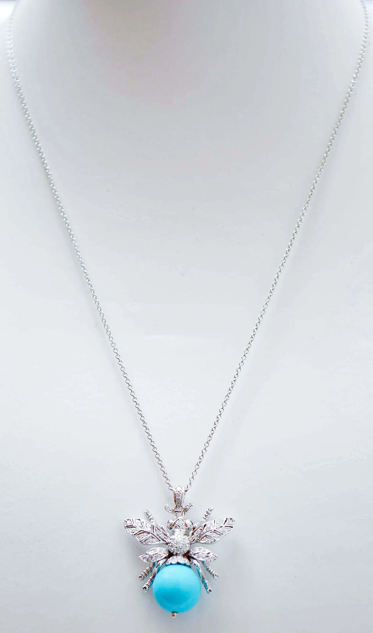 Magnesite, diamanti, zaffiri, ciondolo Fly in oro bianco, anni '70 2