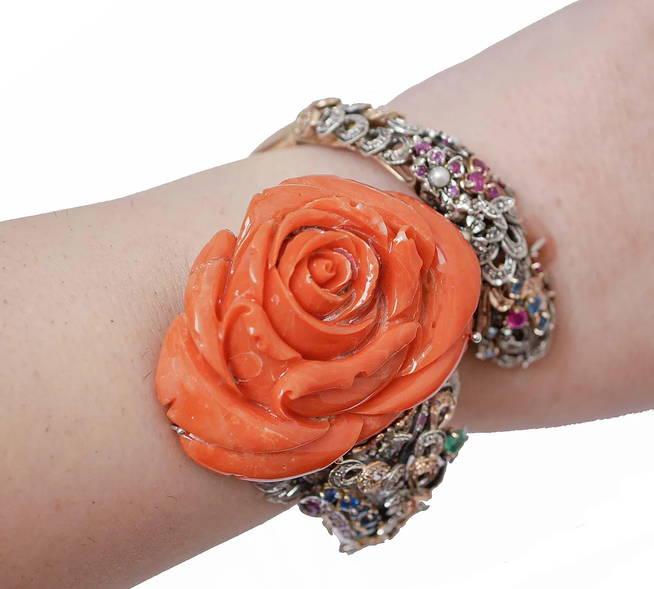 Bracciale in corallo, rubini, smeraldi, zaffiri, diamanti, anni '50 5
