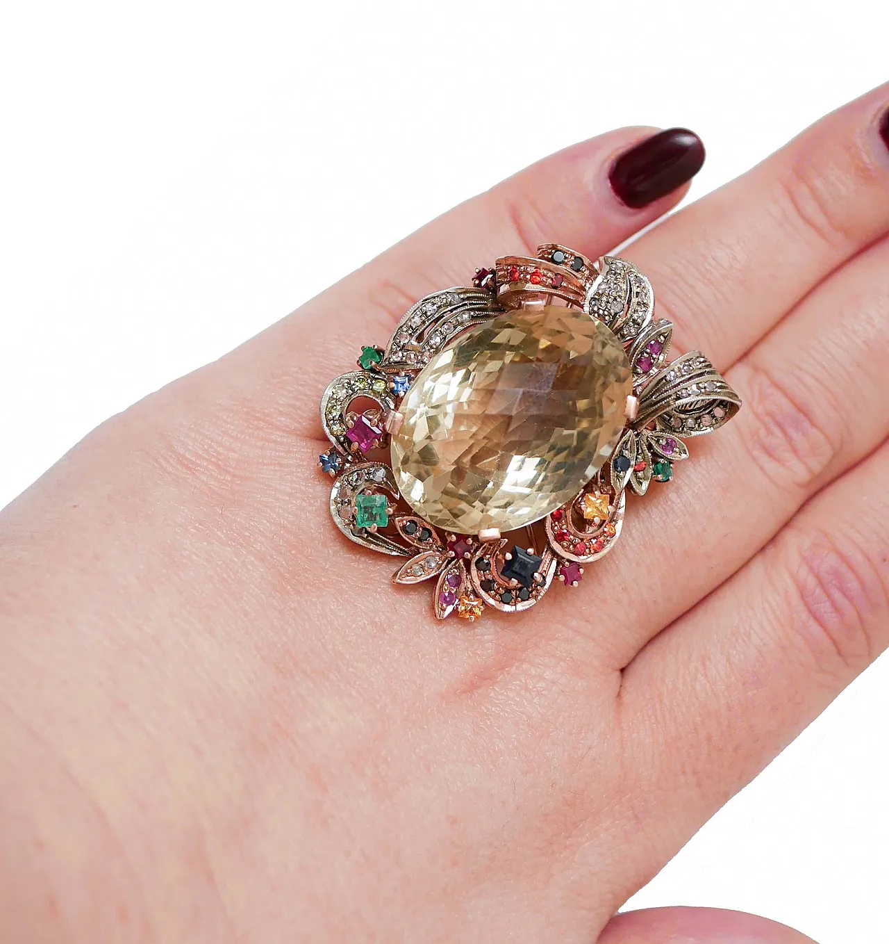 Anello con topazio, smeraldi, rubini, zaffiri, diamanti, anni '60 5