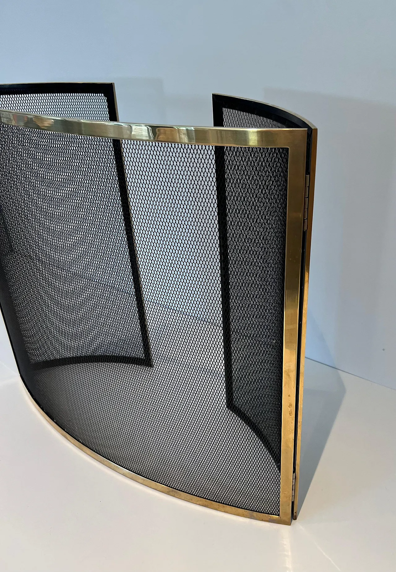 Curved brass fireplace screen, 1970s 16