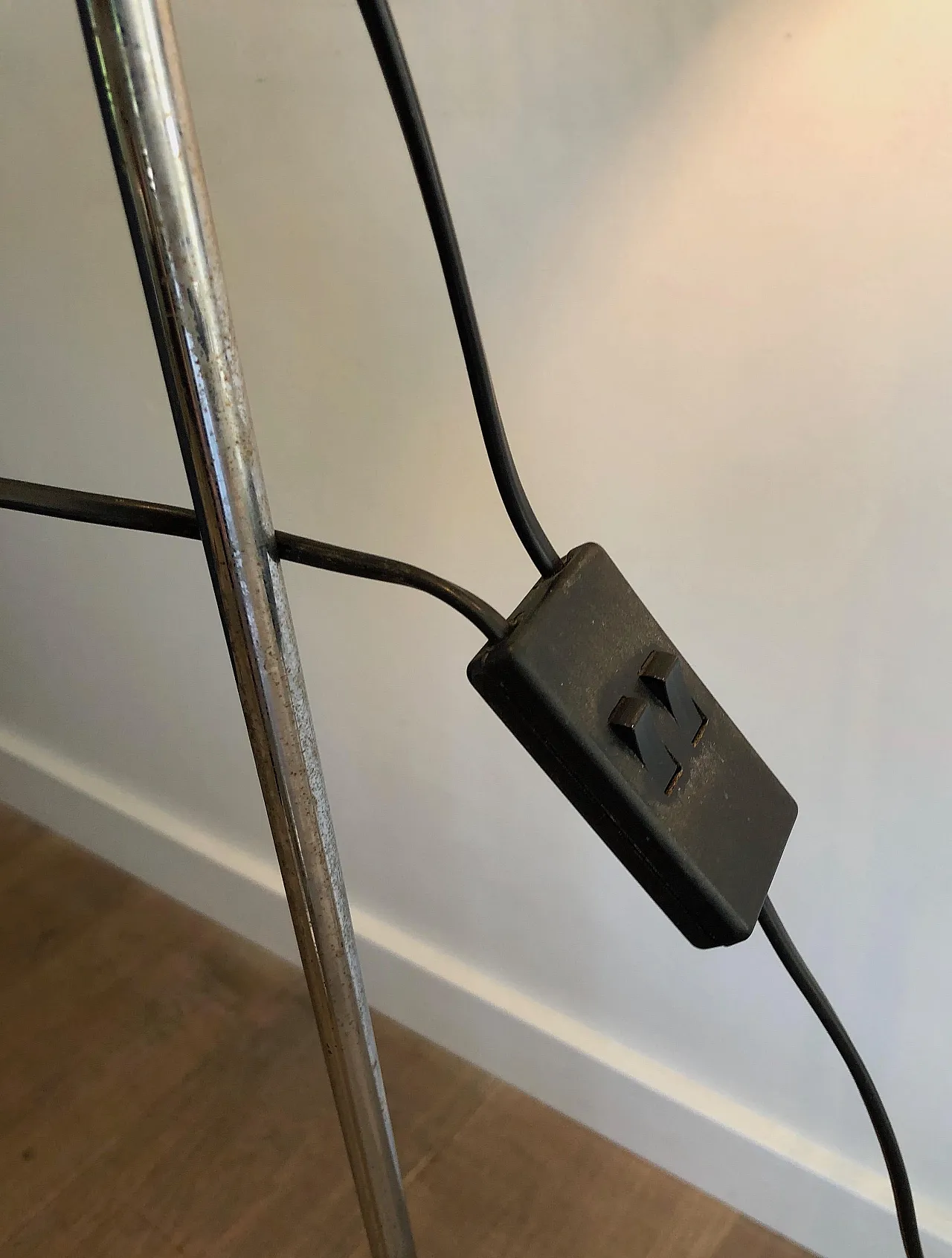 Lampada da terra cromata e laccata nero con luci regolabili, anni '80 9