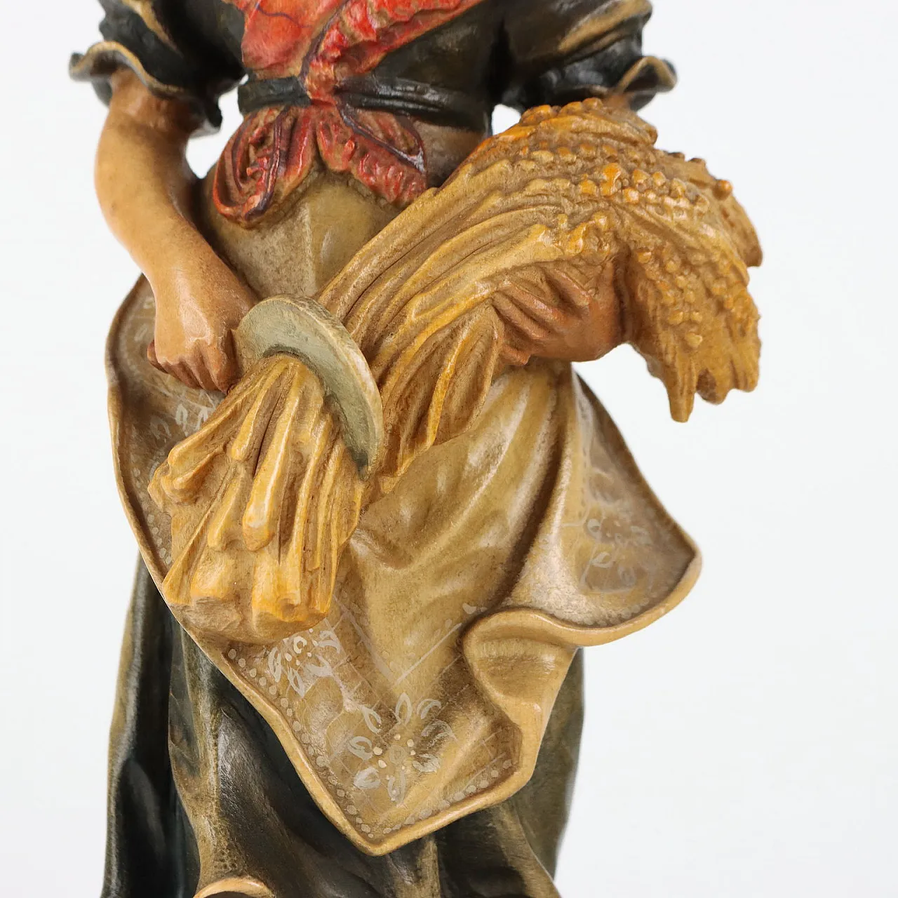 Female figure, Val Gardena wood carving, 20th century 4