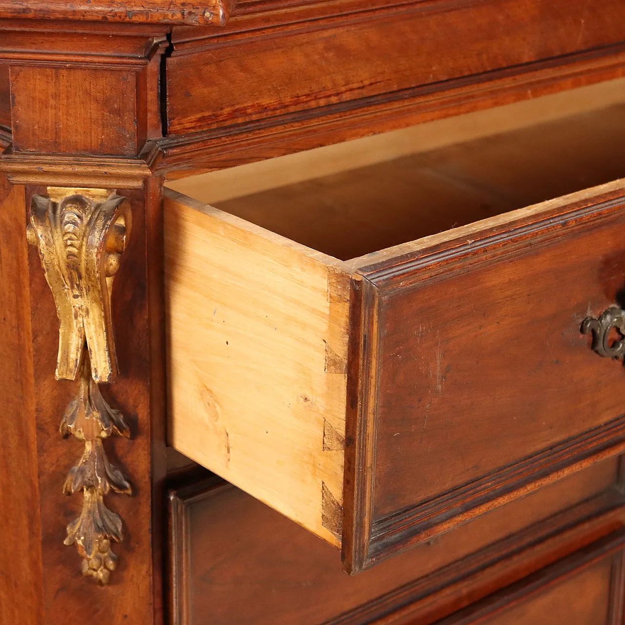 Canterano Barocco in noce e lastronato di noce, inizio '700 6