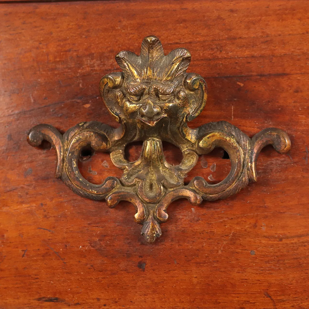 Canterano Barocco in noce e lastronato di noce, inizio '700 8