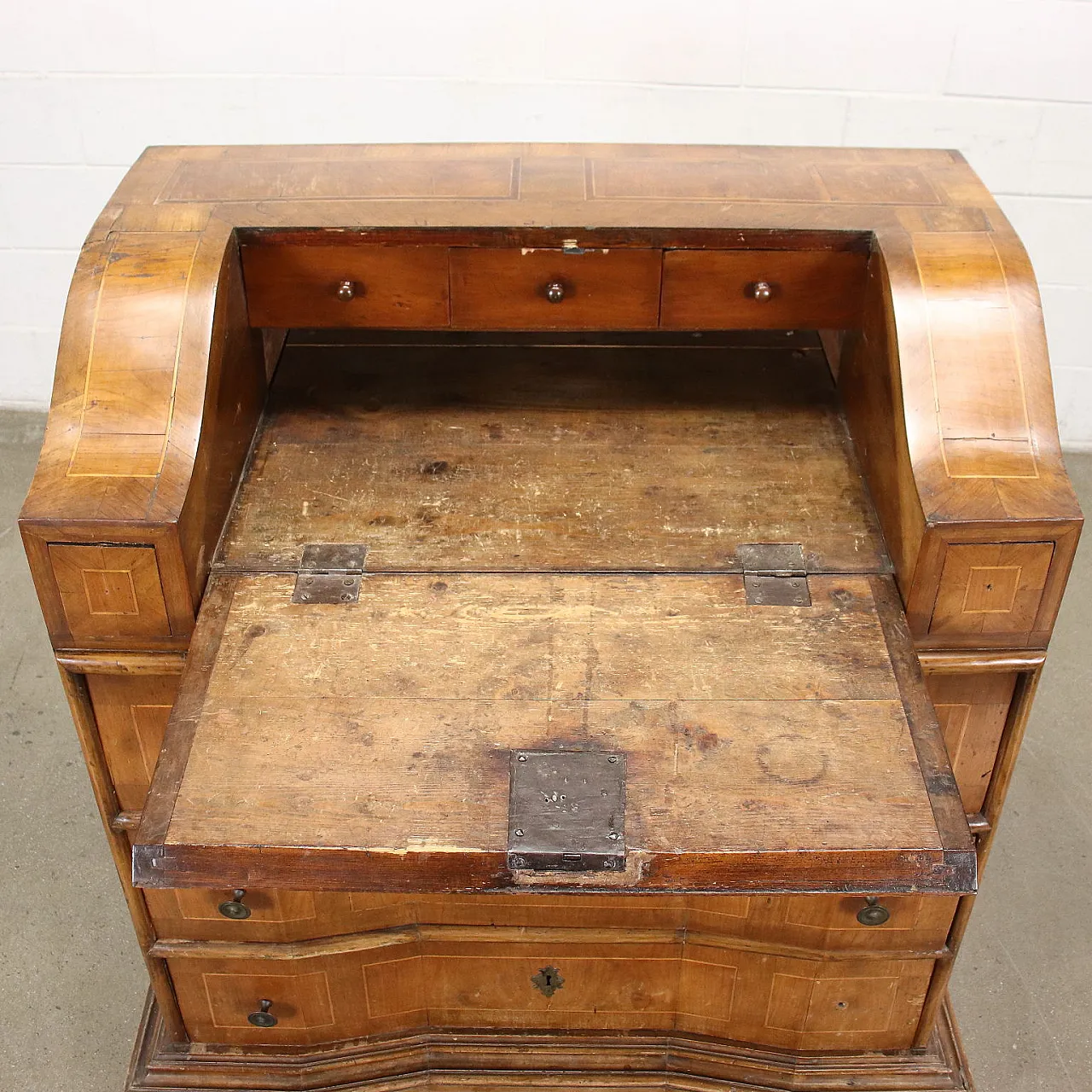 Ribalta con vano e cassetti in legno 3