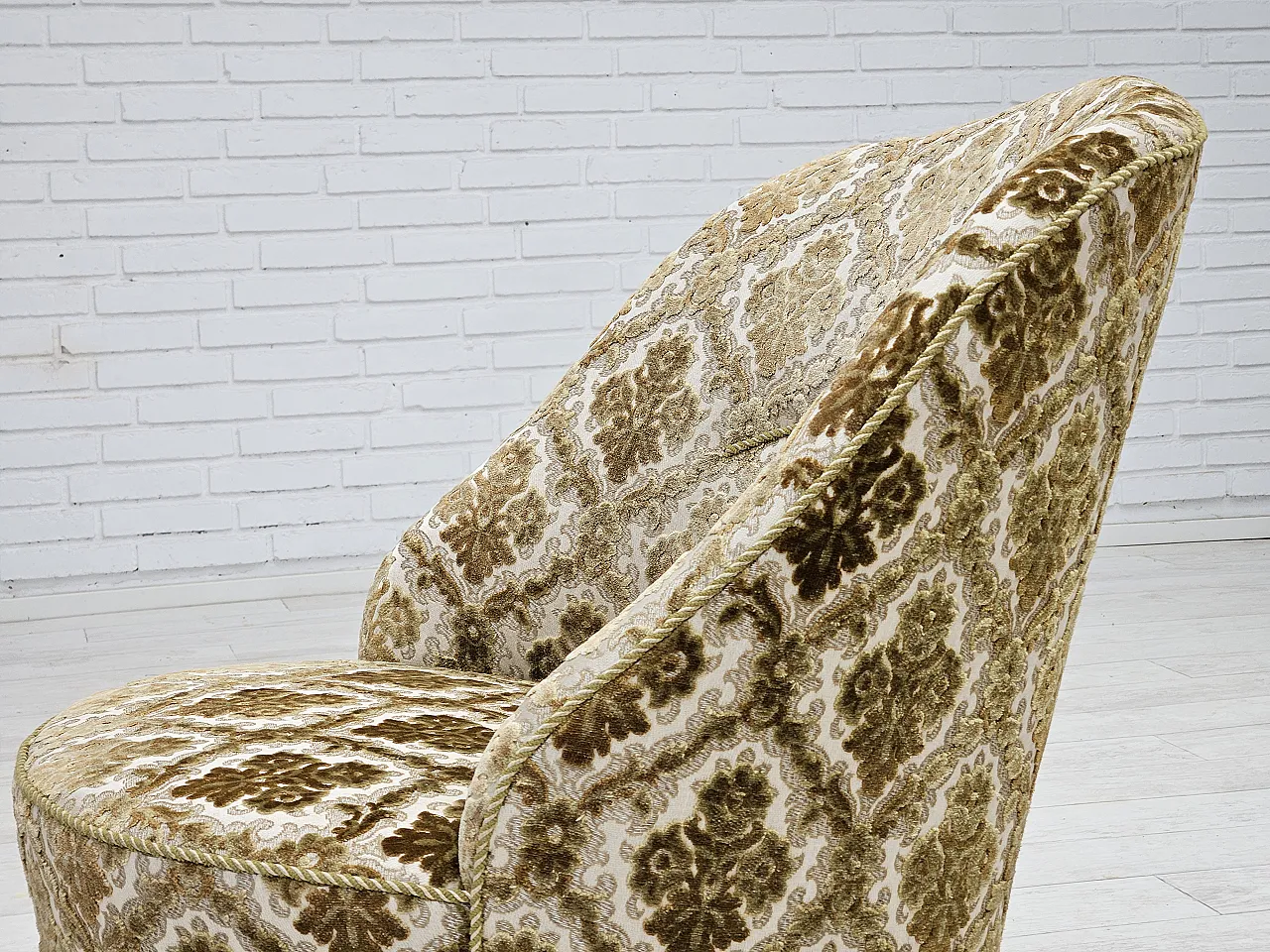 Sedia danese in velluto, anni '50 17