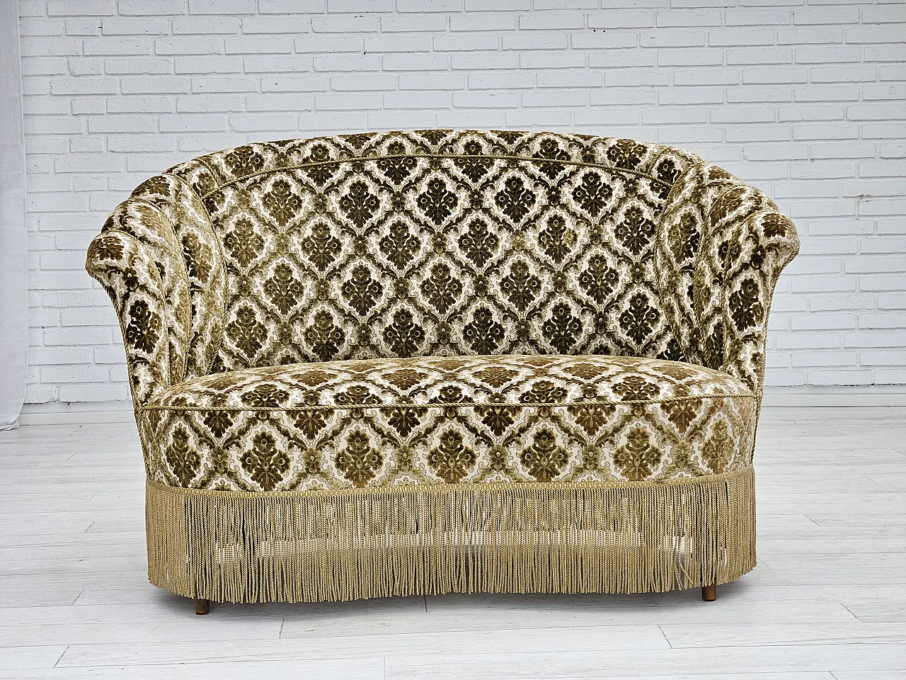 Divano curvo danese a 2 posti in velluto, anni '50 2