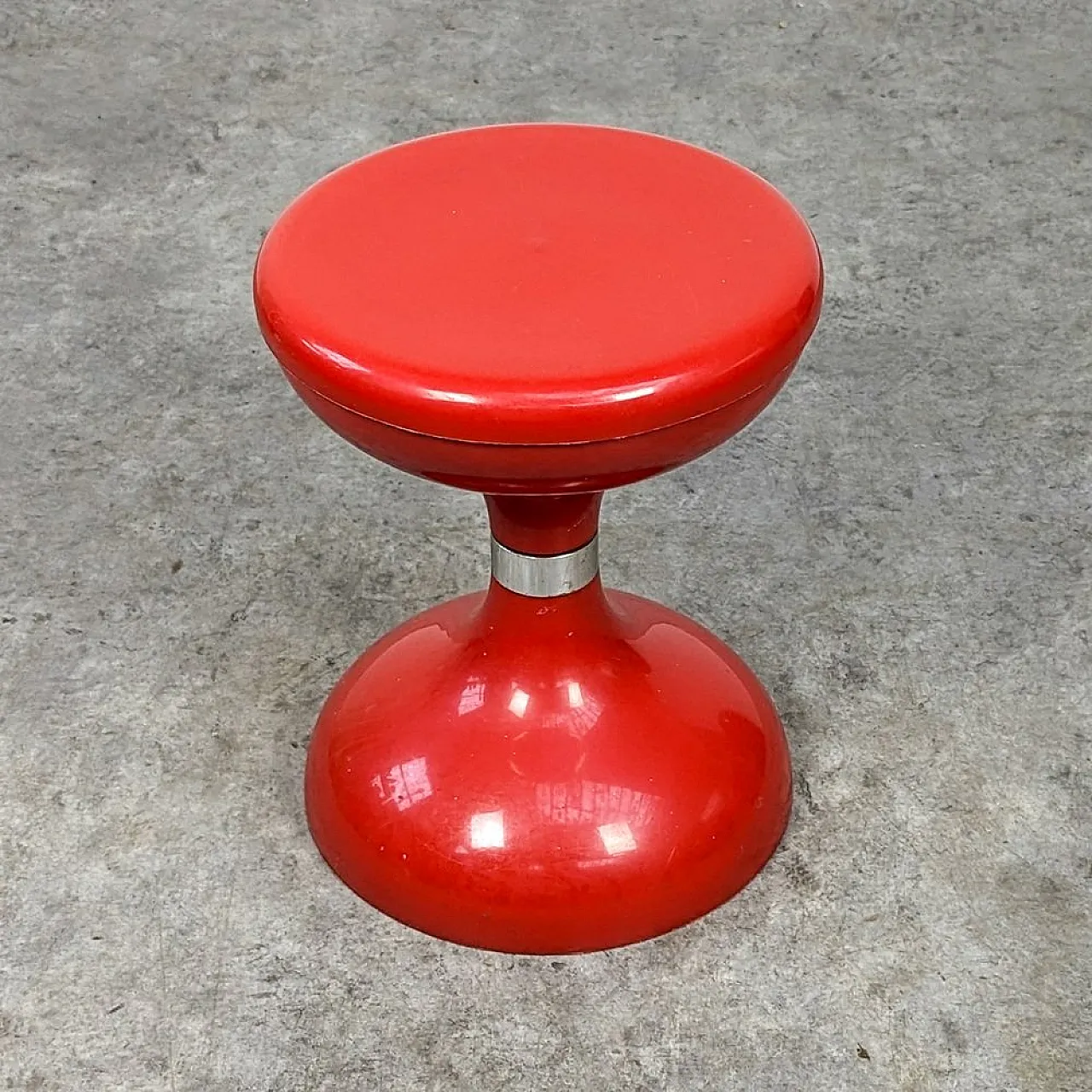 Space Age plastic stool, 1970s 1