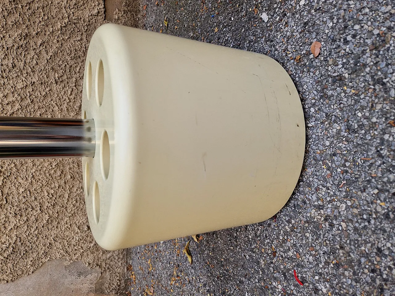 Appendiabiti modello Vip beige di Roberto Lucchi e Paolo Orlandini per Velca, anni '70 4