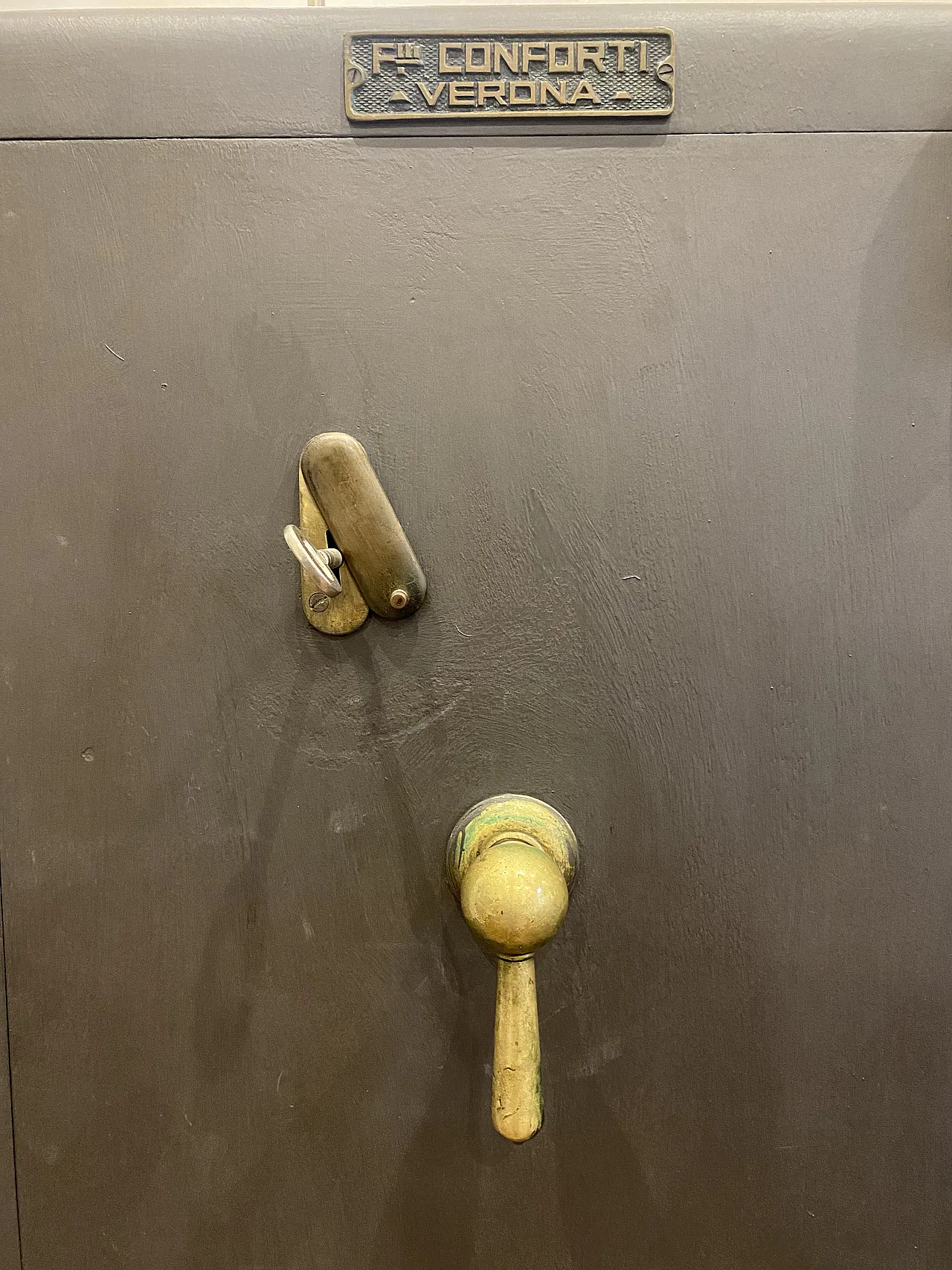 Safe by Conforti, 40s 3