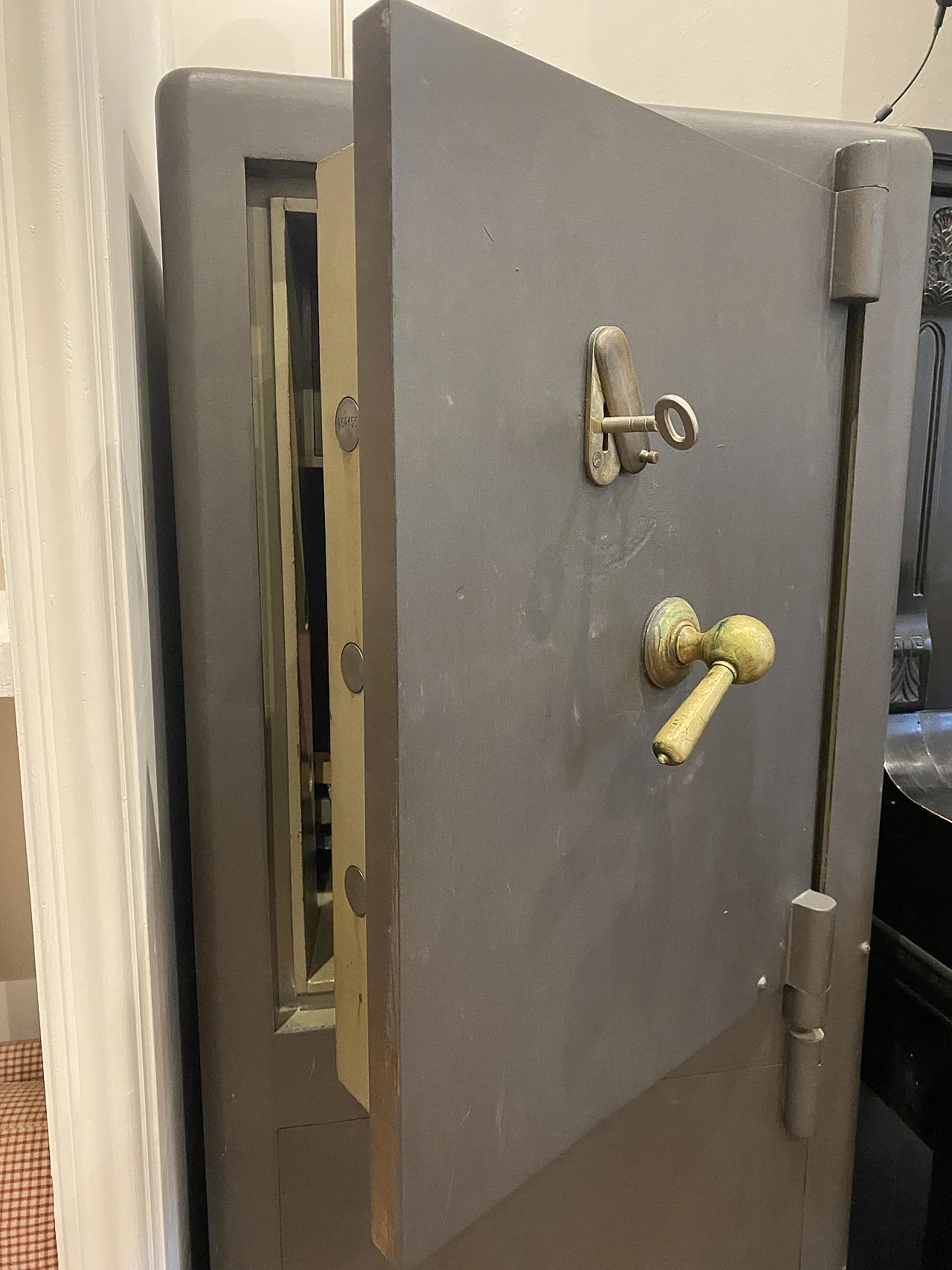 Safe by Conforti, 40s 4