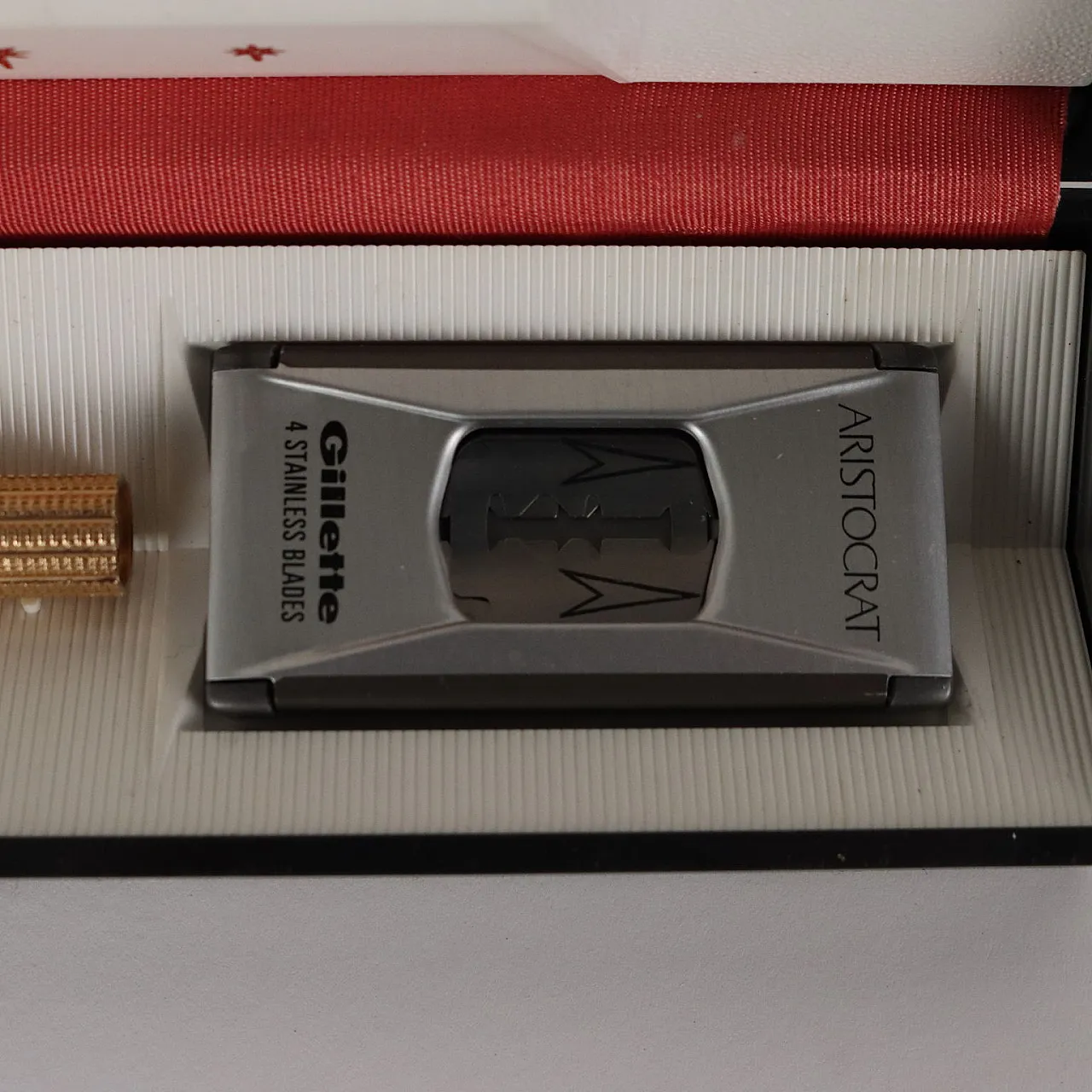 Rasoio Gillette Aristocrat con custodia, anni '60 6