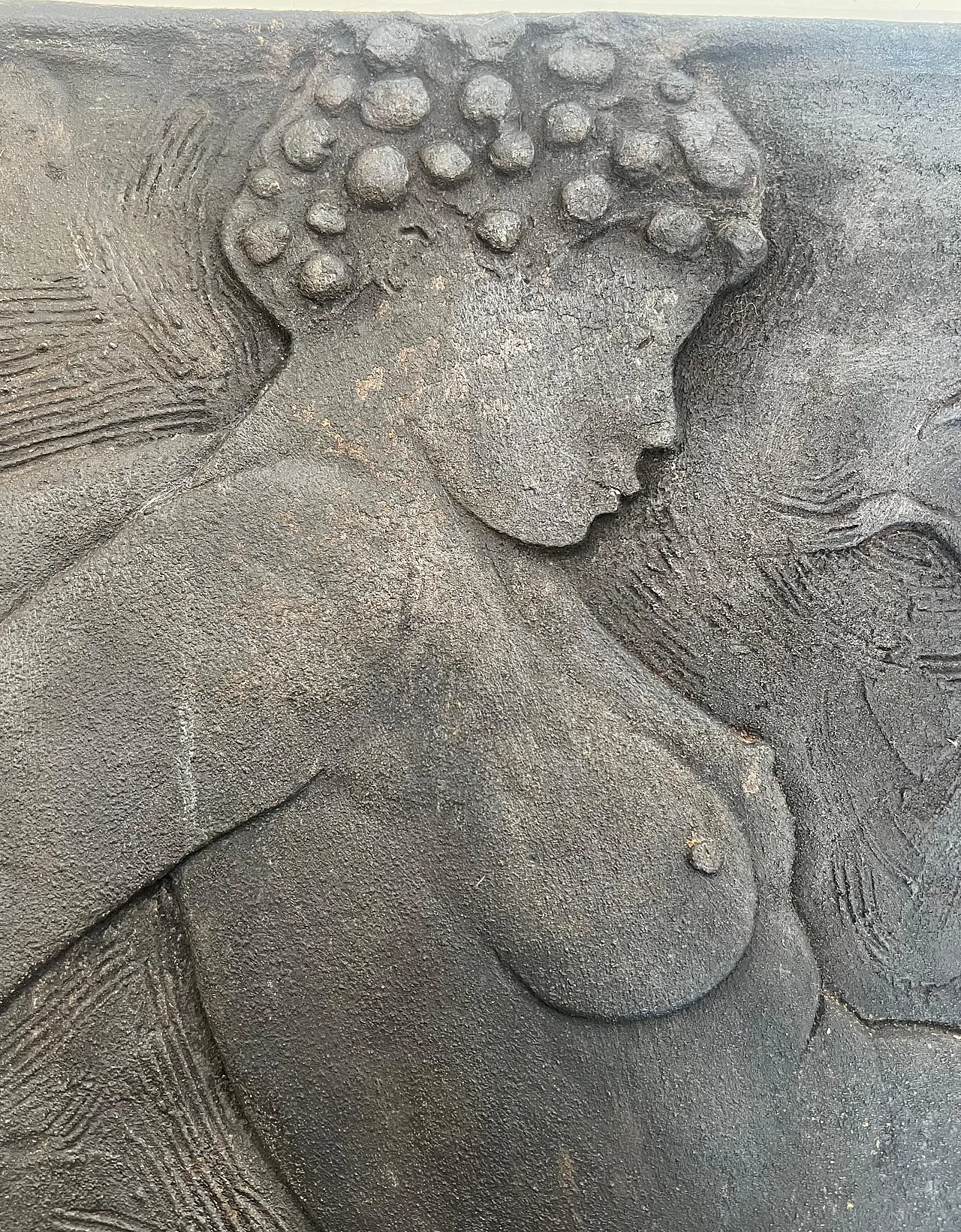 Piantana in ghisa con una donna nuda firmata Bonnefoit, anni '80 8