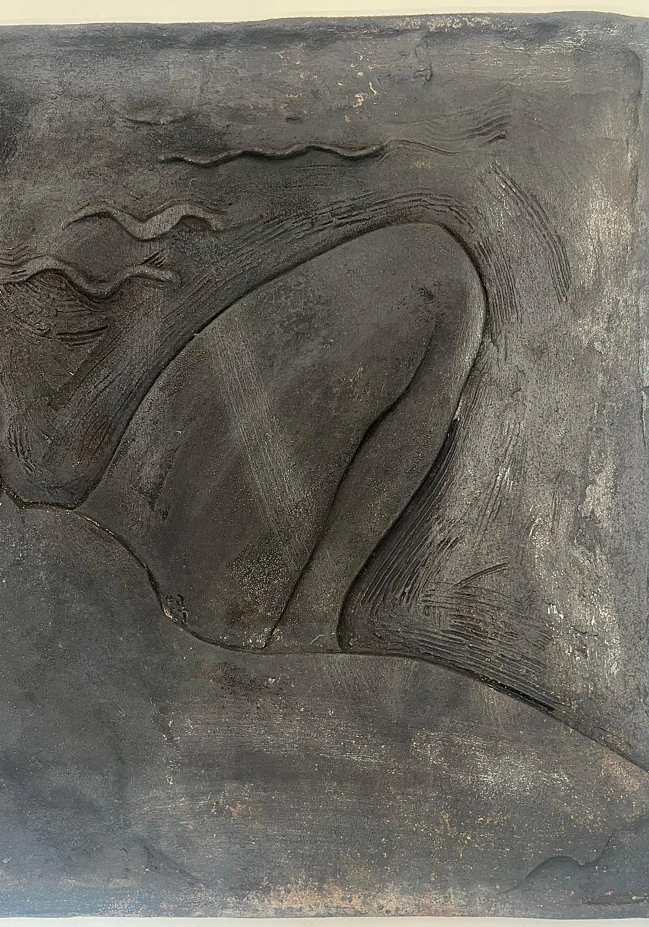 Piantana in ghisa con una donna nuda firmata Bonnefoit, anni '80 10