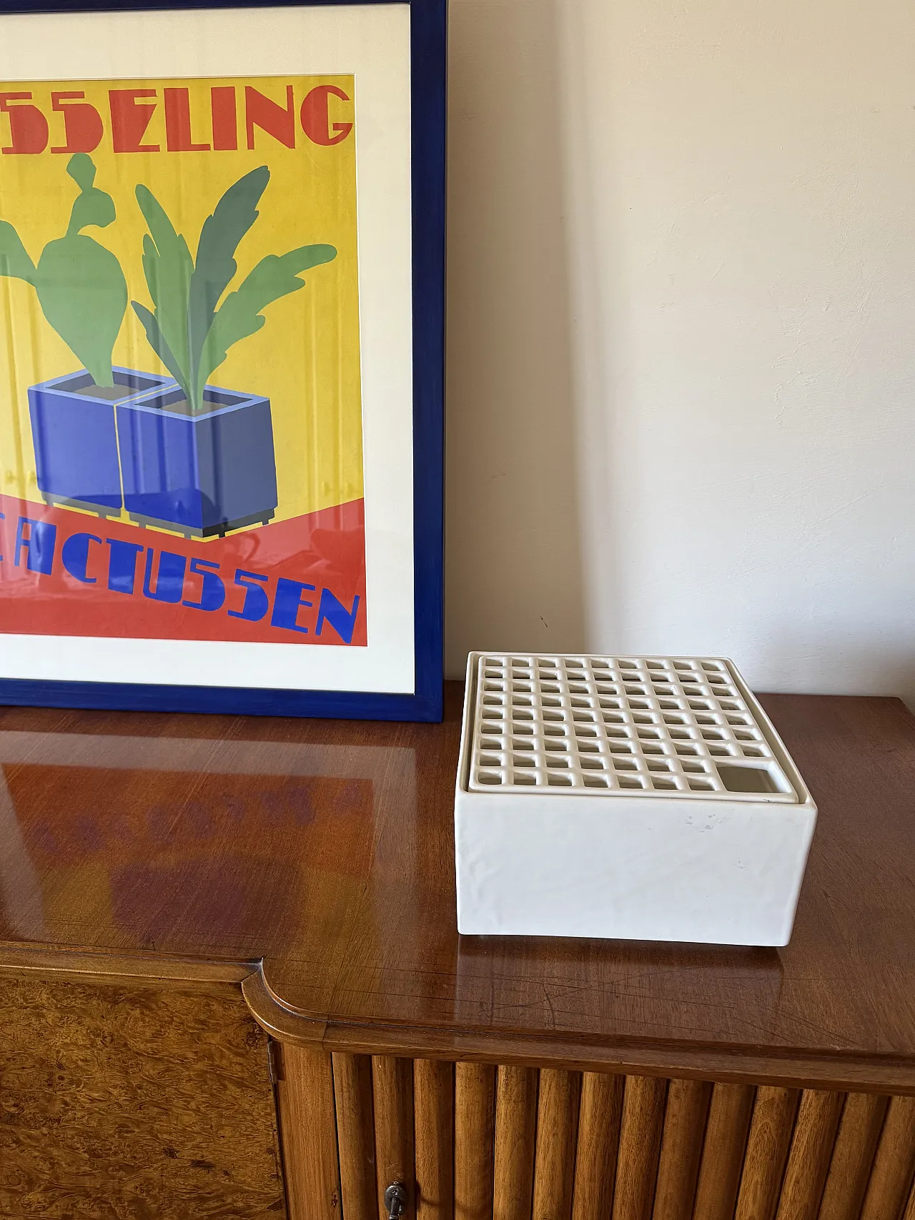 White Space Age Mod. Ikebana C Ceramic Vase by Studio Opi, 70s 5