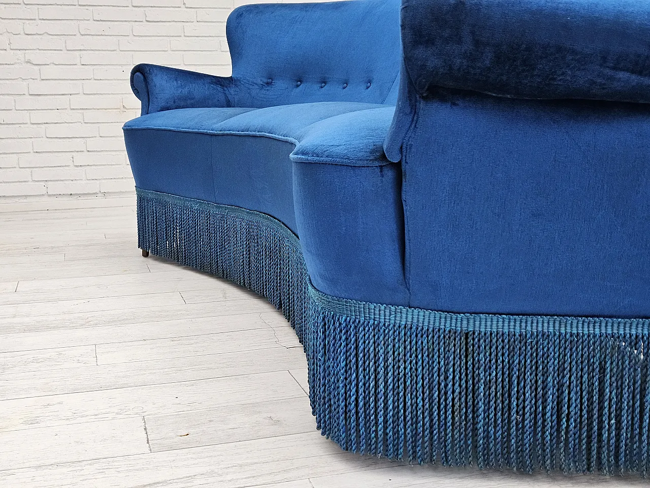 Danish 3-seater curved sofa blue velour and beech wood, 60s 17