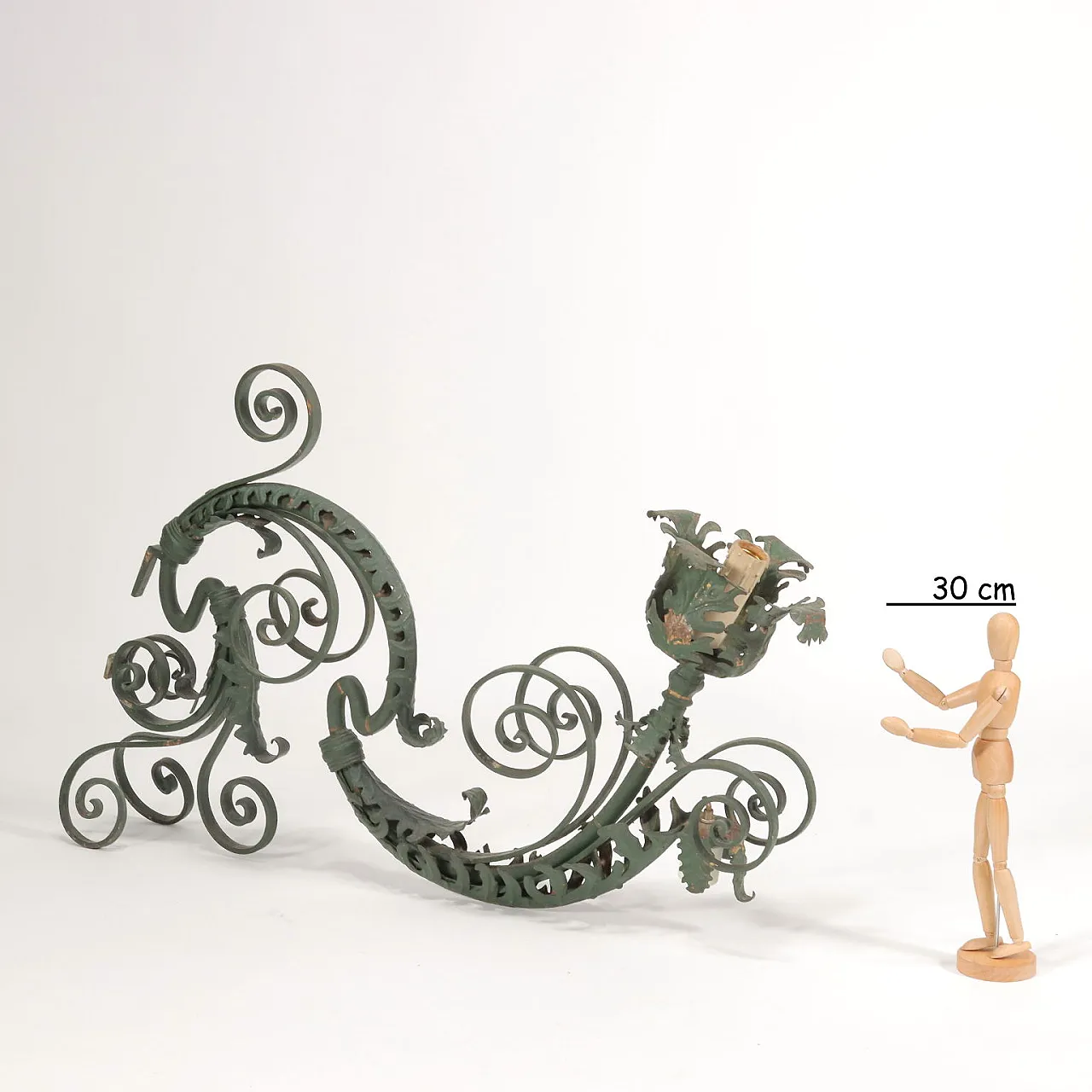 Coppia di applique decorate con motivi fitomorfi in stile liberty, del '800 2