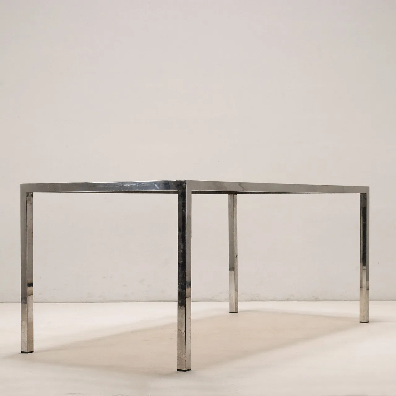 Tavolo con struttura in acciaio e piano in vetro fumé, anni '70 9