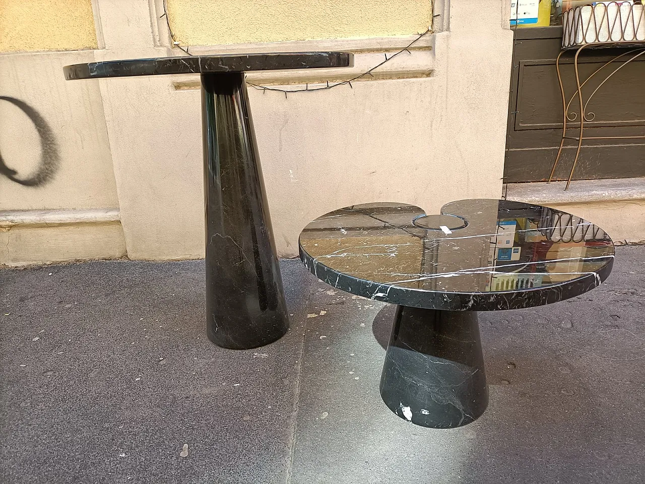 Coppia di tavolini Eros di Angelo Mangiarotti per Skipper, anni '80 5