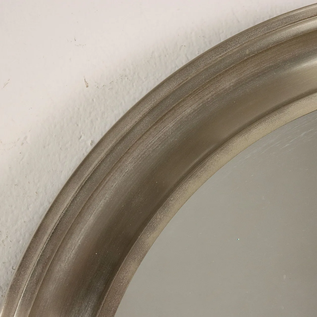 Specchio da parete rotondo in metallo cromato, anni '60 3