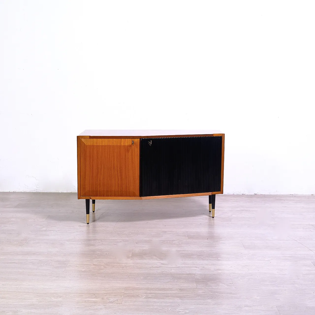 Wood TV stand cabinet attributed to Vittorio Dassi, 1960s 25
