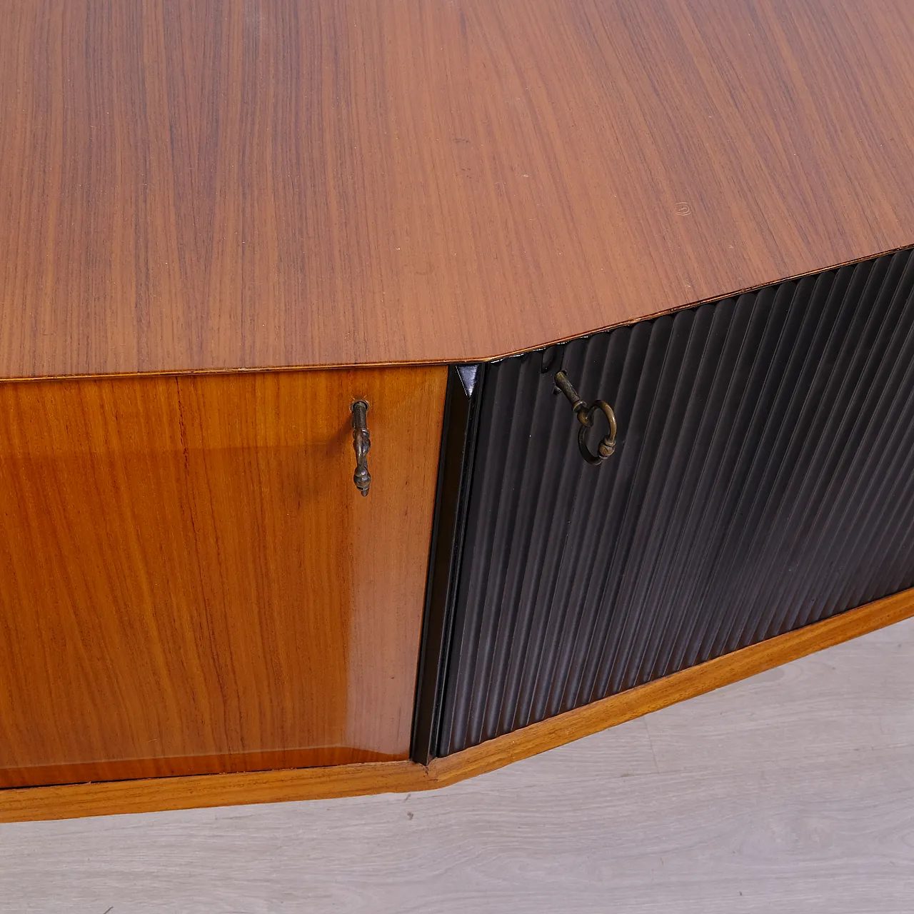 Wood TV stand cabinet attributed to Vittorio Dassi, 1960s 29