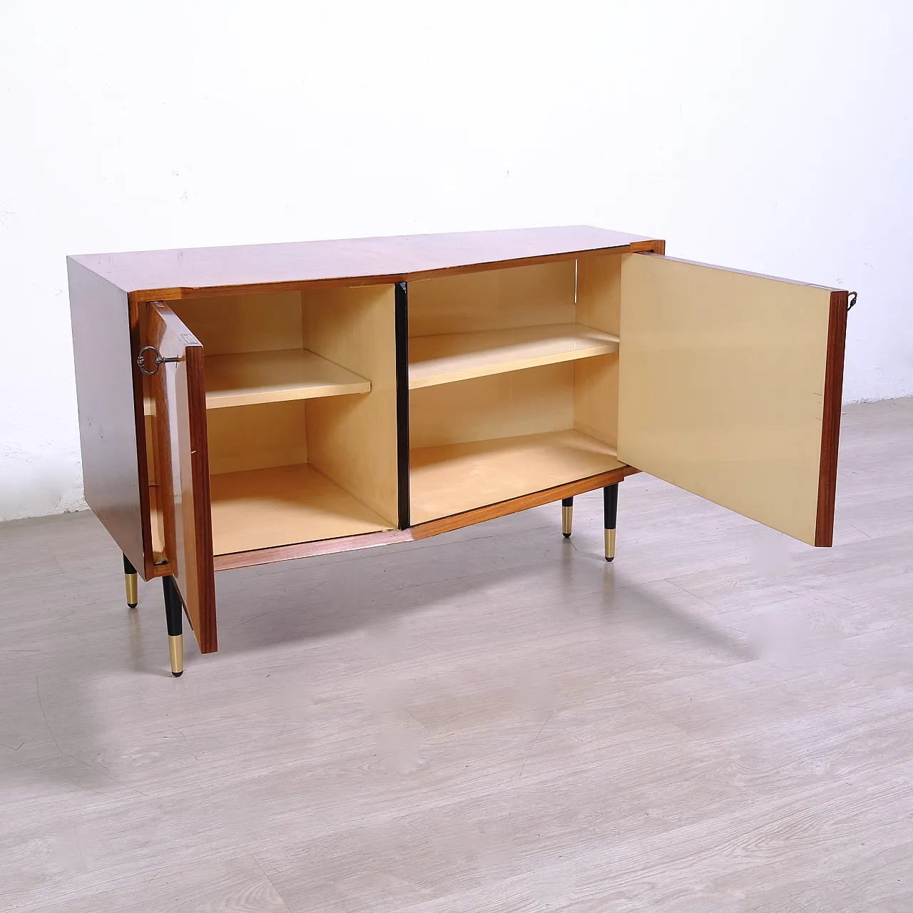 Wood TV stand cabinet attributed to Vittorio Dassi, 1960s 33