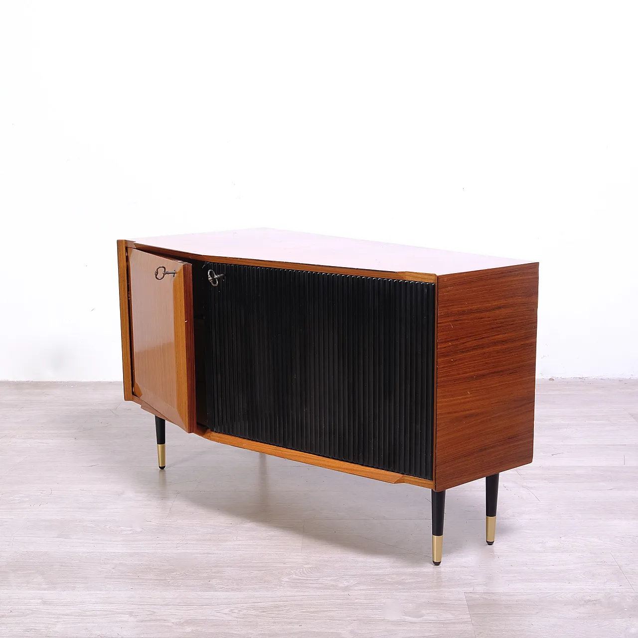 Wood TV stand cabinet attributed to Vittorio Dassi, 1960s 38