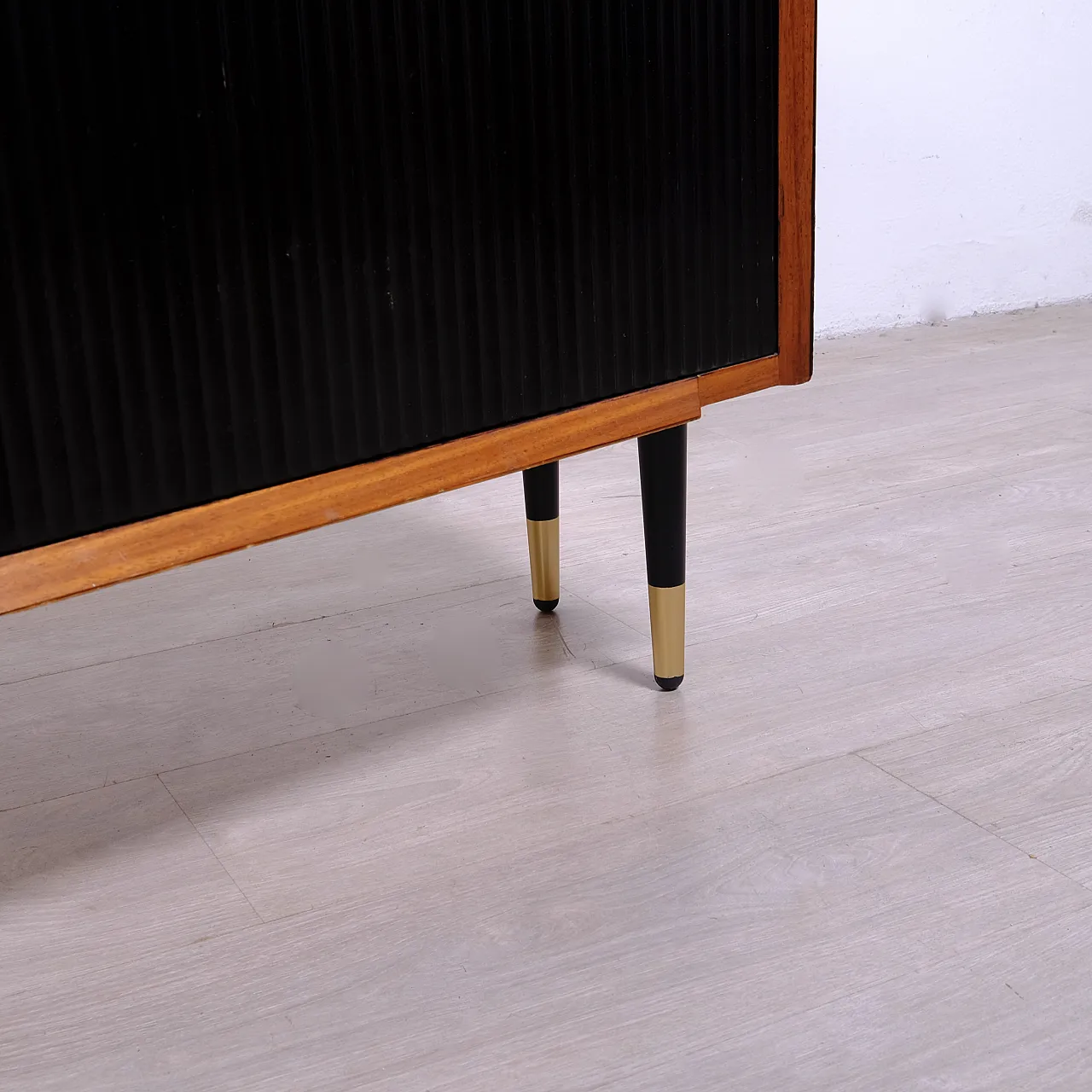 Wood TV stand cabinet attributed to Vittorio Dassi, 1960s 48