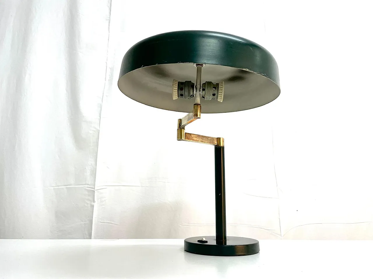 Feature table lamp 1940s 4