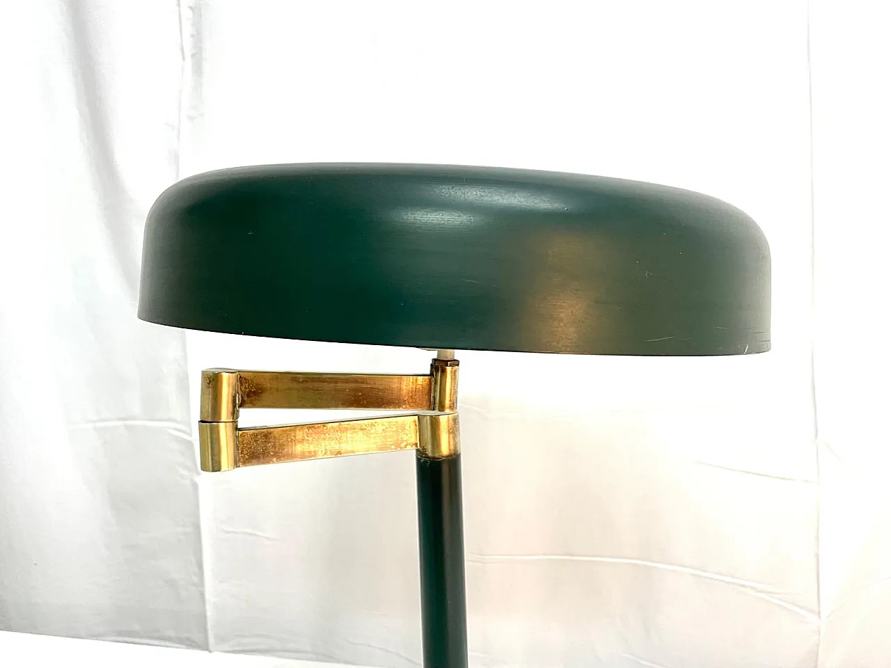 Feature table lamp 1940s 5