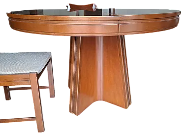 Extendable Vintage Round Table wth 4 pertinent chairs, 1970s