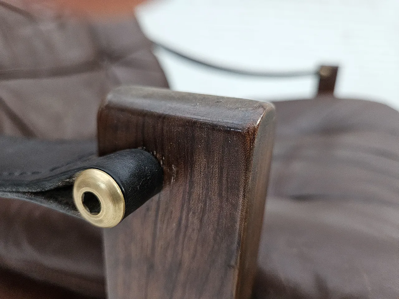 Sedia norvegese di Torbjørn Afdal, "Hunter" in pelle, anni '70 4